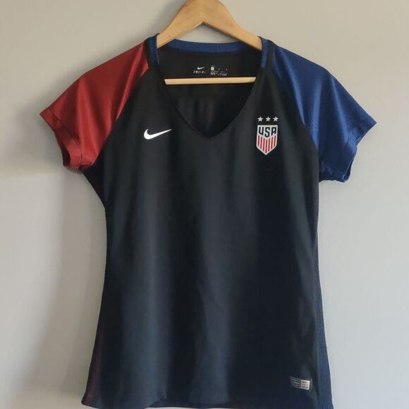 Nike Tops - ✔️Team USA Soccer Tech Shirt